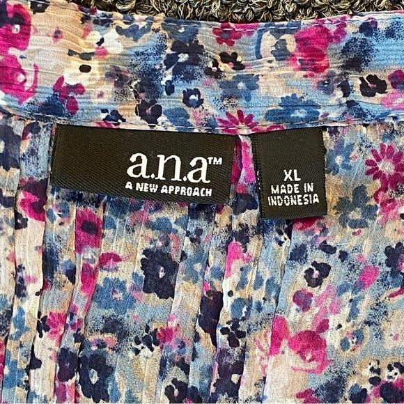 a.n.a-a new approach Women XL Blue/Pink Floral 3/4 Sleeve Casual/Career Blouse - Picture 7 of 7
